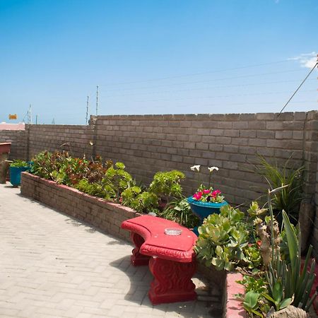 Tina'S Bed And Breakfast Swakopmund Exteriér fotografie